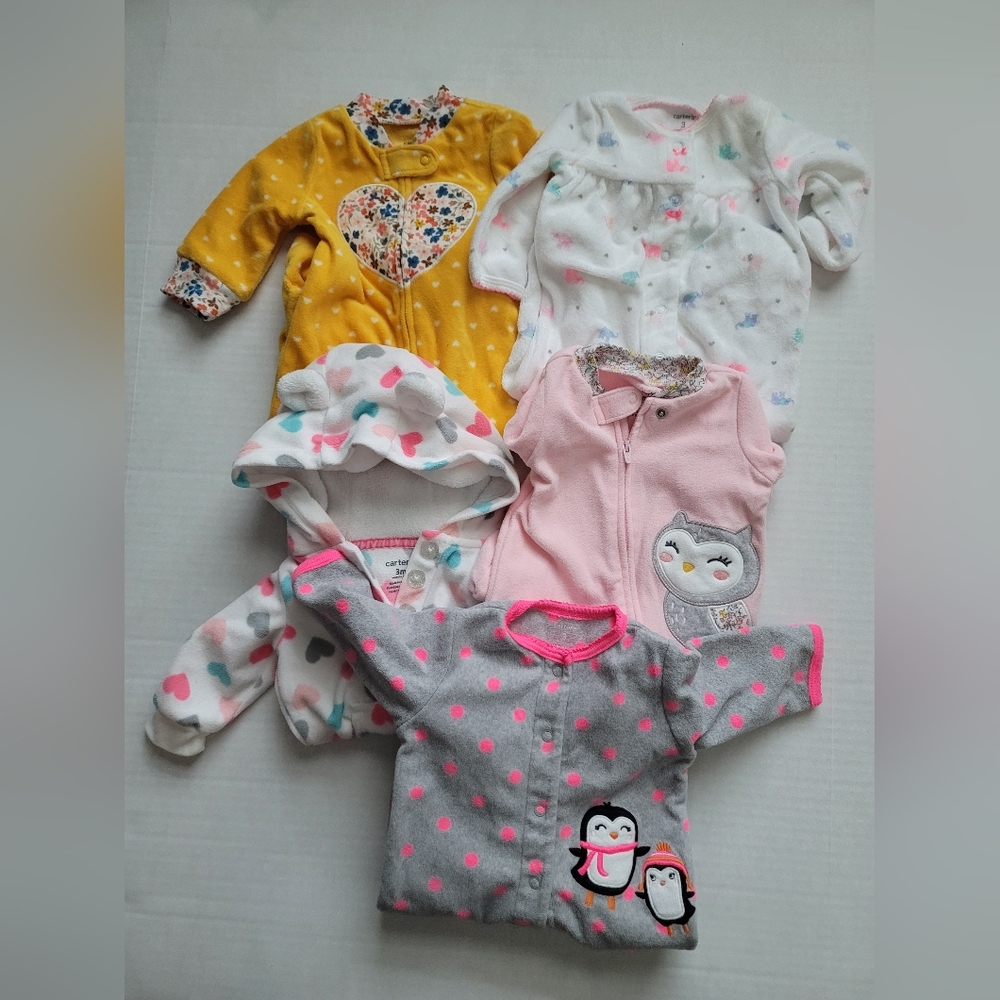 Carters 0-3 months baby girls one piece Pajamas